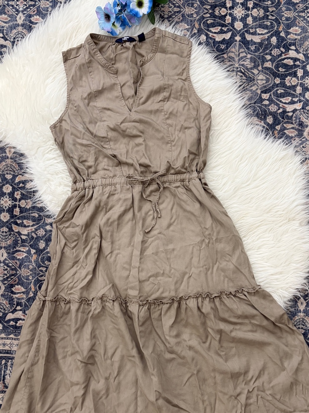 Lands' End Size M Sleeveless Tiered Dress in Taupe Pockets